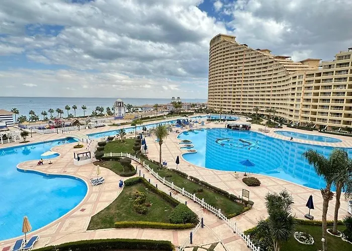 Porto Elsokhna Pyramids Apartment
